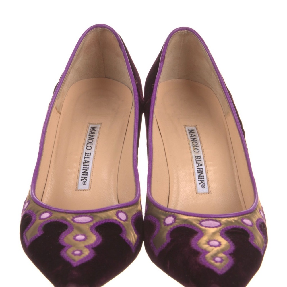 Manolo Blahnik Purple and Gold Heels with Elegant Design